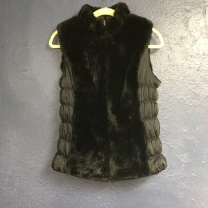 Black faux fur reversible zip vest